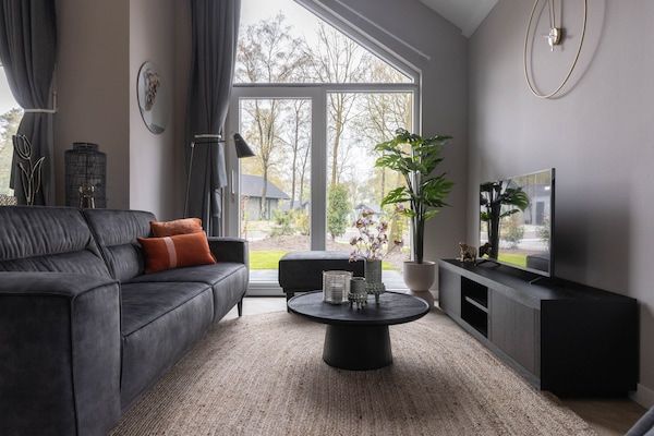 Woonkamer - Eco Villa bij Bosrand in Nederland in Oirschot (2)