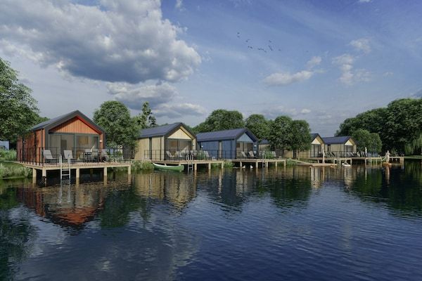 Buitenkant - Lodge aan het Meer in Arcen met Waterterras in Arcen (5)