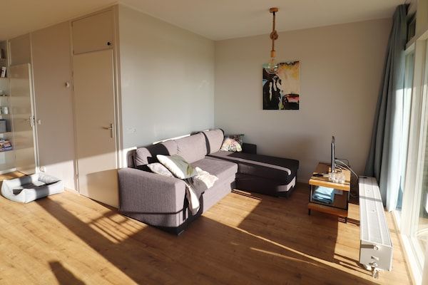 Woonkamer - Appartement in Heeg met Heegermeer Uitzicht in Heeg (1)