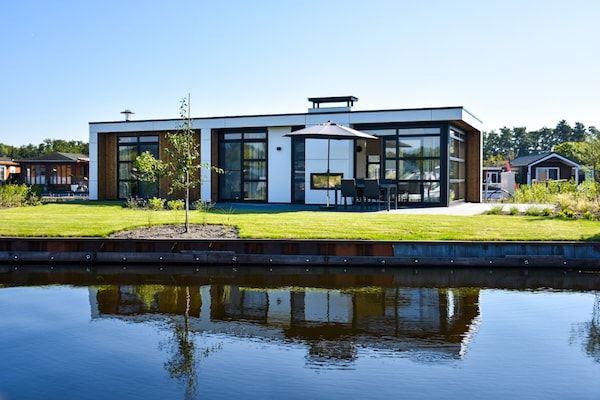 Buitenkant - Luxe ontsnapping aan het water in Nieuw-Loosdrecht (1)