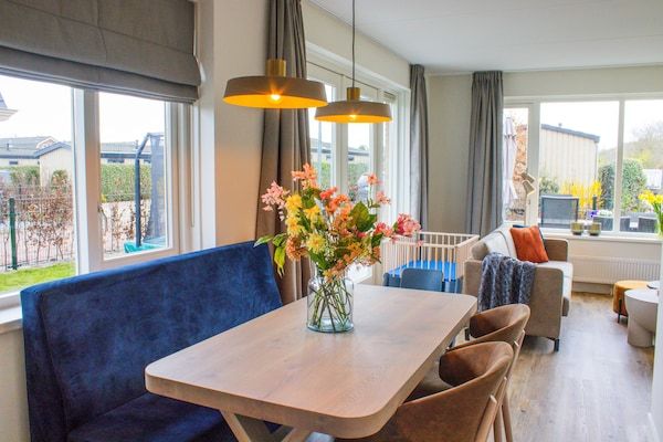 Woonkamer - Vakantiehuis in Noordwijk bij het Strand in Noordwijk aan zee (4)