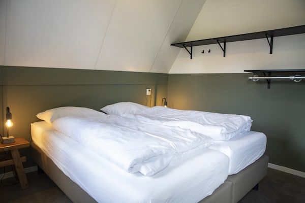 Slaapkamer - Vakantiehuis in Plasmolen bij natuurgebieden in Plasmolen (2)