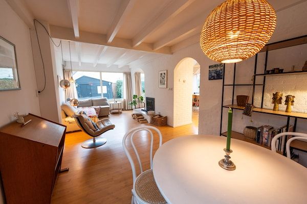 Woonkamer - Vakantiehuis bij Noordwijk Strand in Noordwijkerhout (4)