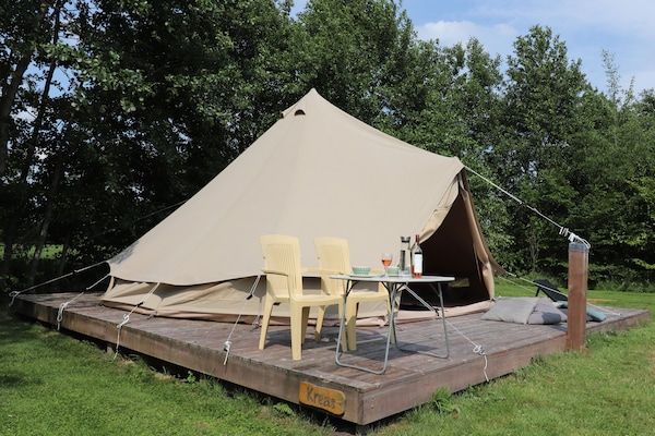 Buitenkant - Glamping in Twijzel bij Natuurgebied in Twijzel (1)