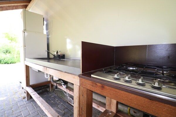 Keuken - Glamping in Twijzel bij Natuurgebied in Twijzel (4)