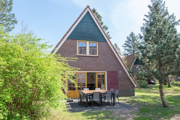Buitenkant - Vakantiehuis bij De Biesbosch en Breda in Oosterhout (1)