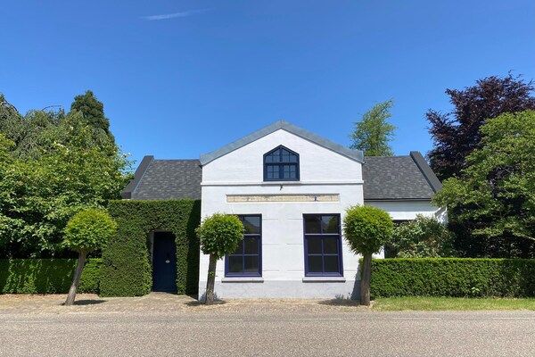Buitenkant - Dorpswoning in Leende bij Sterrenrestaurant in Leende (3)
