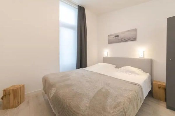 Slaapkamer - Huis aan het meer in Zeeland in Wemeldinge (5)