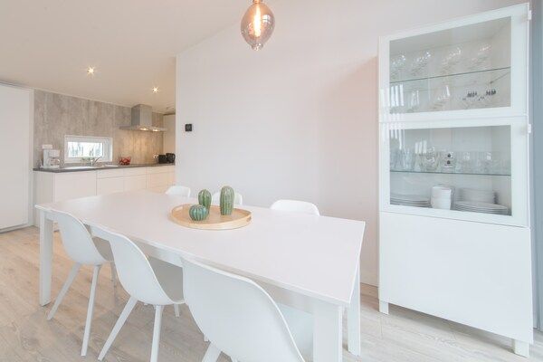 Keuken - Vrijstaand Huis in Zeeland met Uitzicht in Wemeldinge (5)