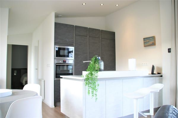 Keuken - Chalet aan het meer in Zeeland in Wemeldinge (4)