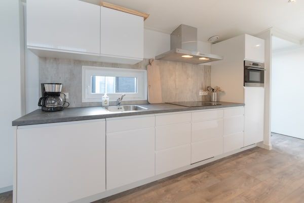 Keuken - Gezellige Zeeuwse Uitjeplek in Wemeldinge (4)