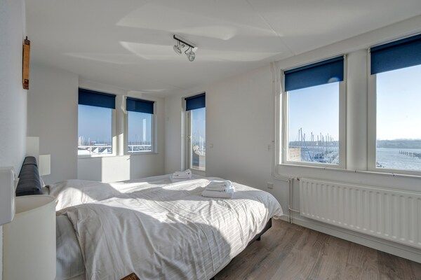 Slaapkamer - Appartement Comfort 6 in Ouddorp (4)