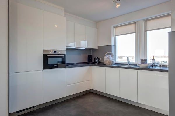 Keuken - Appartement Comfort 6 in Ouddorp (3)