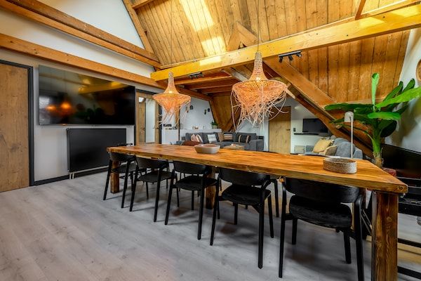 Eetkamer - Prachtige groeps loft met sauna nabij strand zee in Julianadorp (2)