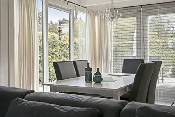 Eetkamer - Huijsmansverhuur Type C Comfort Plus Berk 14 in Ouddorp (5)
