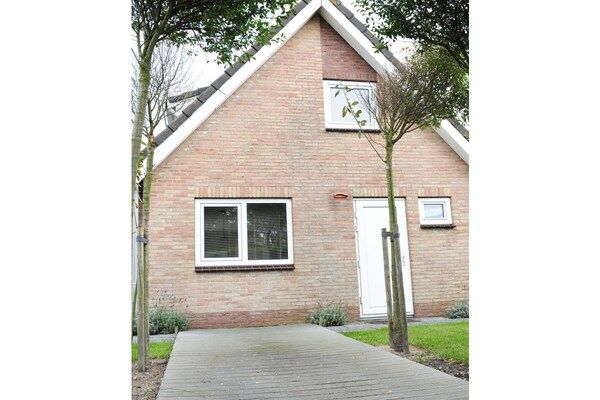Buitenkant - Huijsmansverhuur Type B de Luxe Grevelingen 18 in Ouddorp (2)