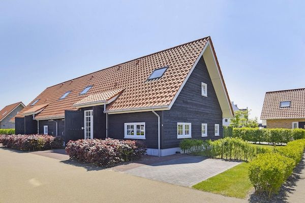 Buitenkant - Resort Villa Stappen naar Zand in Nieuwvliet (1)
