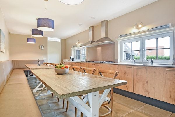 Keuken - Resort Villa Stappen naar Zand in Nieuwvliet (4)