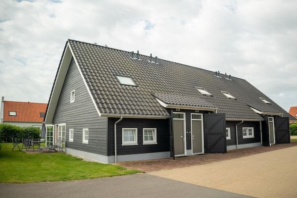 Buitenkant - Luxe uitje Nieuwvliet in Nieuwvliet (1)