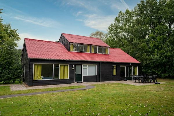 Buitenkant - Vakantiehuis in Midlaren, sauna in Midlaren (1)
