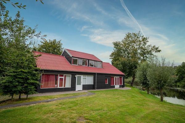 Buitenkant - Vakantiehuis in Midlaren, sauna in Midlaren (2)