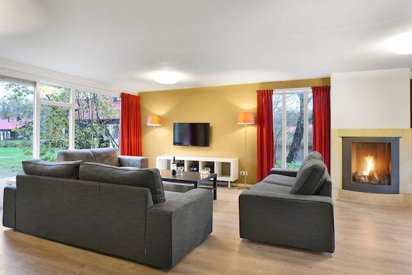 Woonkamer - Vakantiehuis in Midlaren, sauna in Midlaren (5)