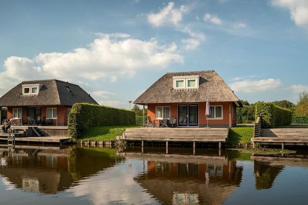Buitenkant - Vakantieverblijf in De Bloemert in Midlaren (1)