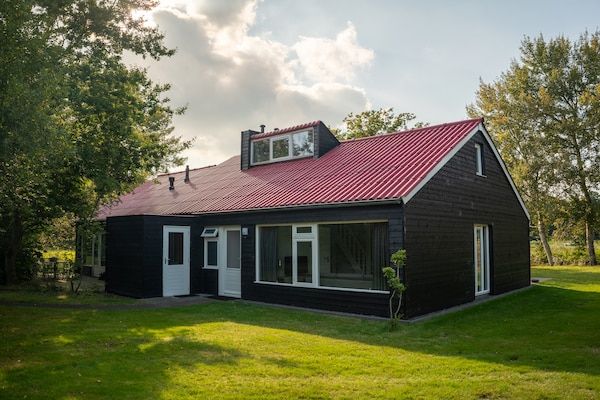 Buitenkant - Charmante Parkwoning in Drenthe in Midlaren (1)