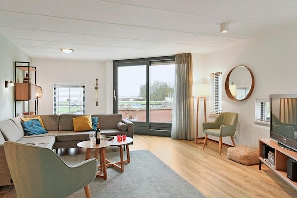 Woonkamer - Woning aan het water in Drenthe in Midlaren (4)