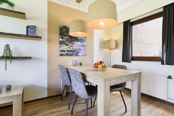 Eetkamer - Ruim vakantiehuis in Zuid-Limburg in Vijlen (3)