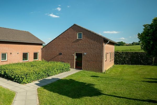 Buitenkant - Ruim familiehuis in Reevallis in Vijlen (1)