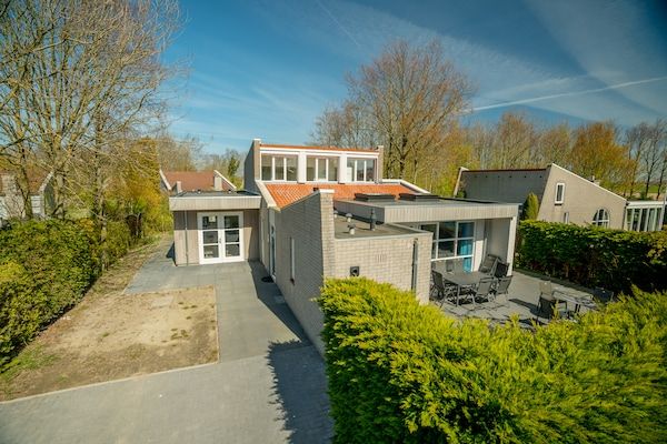 Buitenkant - Vakantiehuis bij Grevelingenmeer met Sauna in Brouwershaven (1)