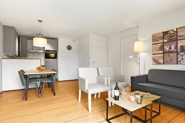 Woonkamer - Appartement in Brouwershaven bij Grevelingenmeer in Brouwershaven (4)