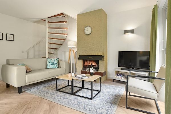 Woonkamer - Vakantiehuis aan zee in Brouwershaven (4)