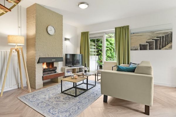 Woonkamer - Vakantiehuis aan zee in Brouwershaven (5)