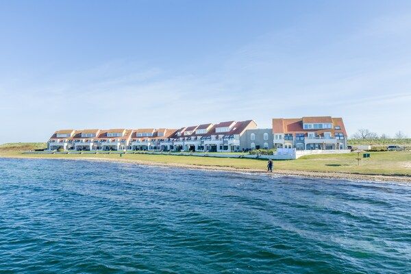 Buitenkant - Lakeview Retreat met balkon in Brouwershaven (2)