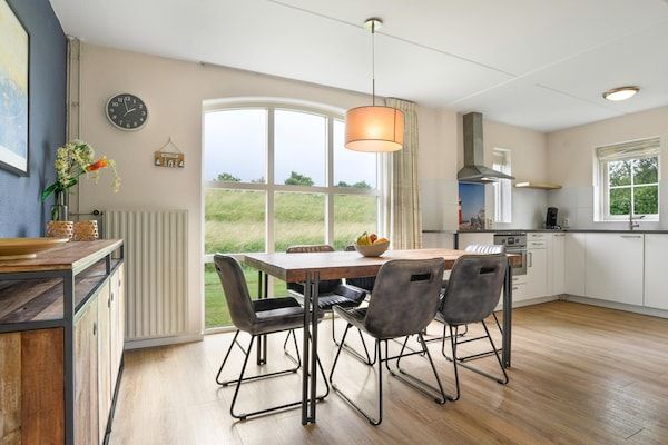 Keuken - Gezellig huis vlakbij het meer in Brouwershaven (5)