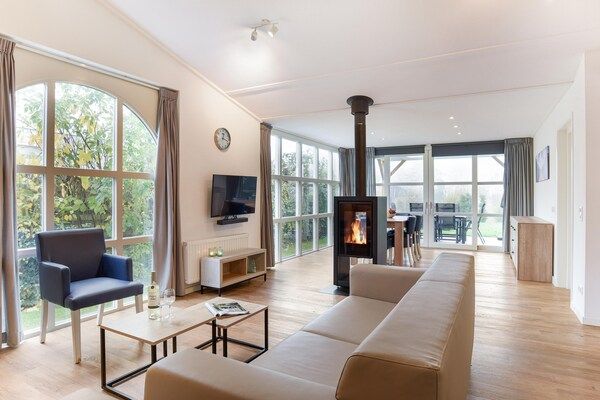 Woonkamer - Huisdiervriendelijke vakantie in Brouwershaven (4)