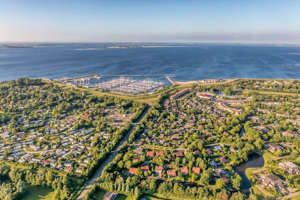 Buitenkant - Vakantiehuis bij Grevelingenmeer Brouwershaven in Brouwershaven (2)