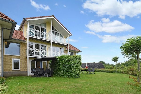 Buitenkant - Rustig vakantiehuis aan de kust in Brouwershaven (2)