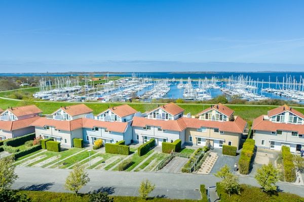 Buitenkant - Rustig vakantiehuis aan de kust in Brouwershaven (1)
