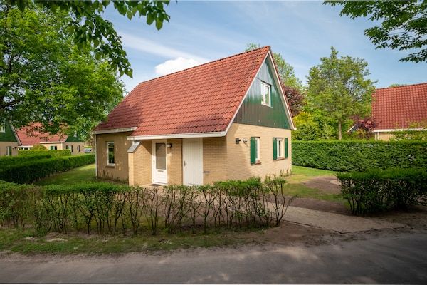 Buitenkant - Vakantiehuis met afwasmachine, 18 km. van Tilburg in Diessen-Baarschot (1)