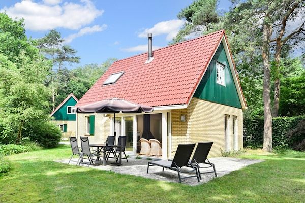 Buitenkant - Vakantiehuis met sauna, op 18 km. van Tilburg in Diessen-Baarschot (1)