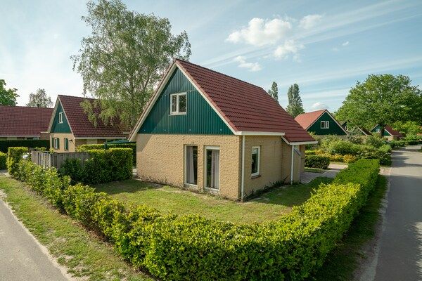 Buitenkant - Vakantiehuis in Brabant met Hottub & Sauna in Diessen-Baarschot (1)