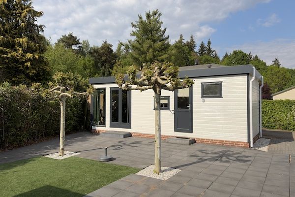Buitenkant - Chalet in Stegeren bij heidevelden in Stegeren (1)
