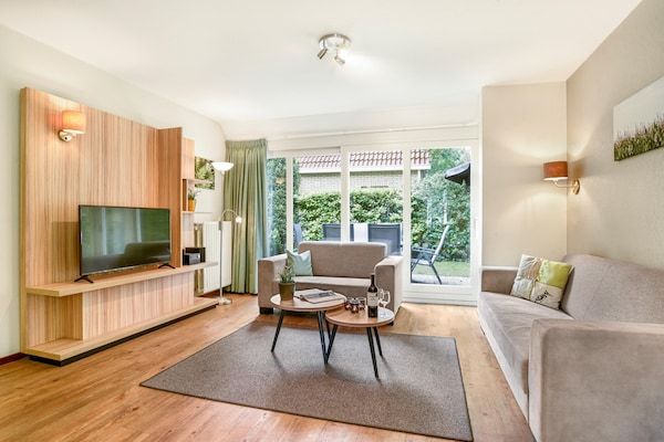 Woonkamer - Vakantiehuis in Diessen bij Tilburg in Diessen-Baarschot (4)
