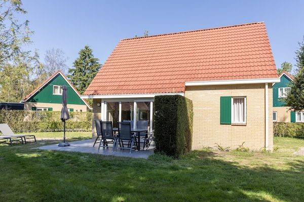 Buitenkant - Vakantiehuis in Diessen met Sauna in Diessen-Baarschot (1)