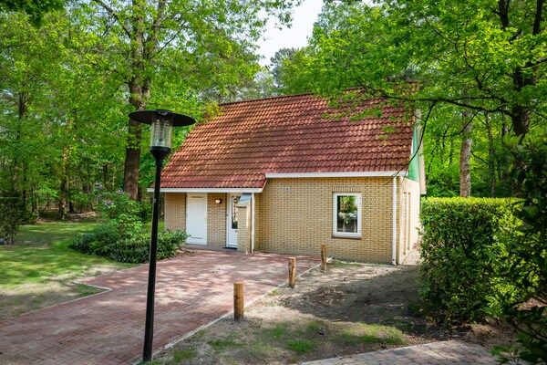 Buitenkant - Vakantiehuis in Diessen met Sauna in Diessen-Baarschot (2)