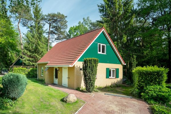 Buitenkant - Vakantiehuis in Diessen met sauna in Diessen-Baarschot (2)