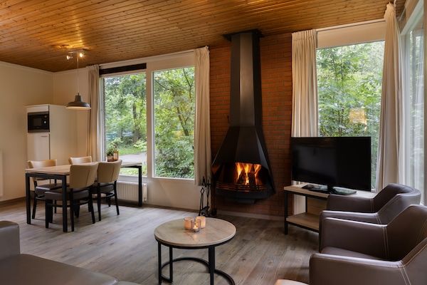 Woonkamer - Bungalow in Putten bij Veluwebossen in Putten (2)